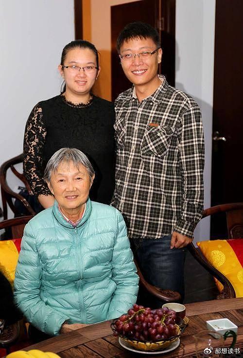 刘诗昆庆祝85岁生日，妻子身材富态，三段婚姻两段“忘年恋” - 10