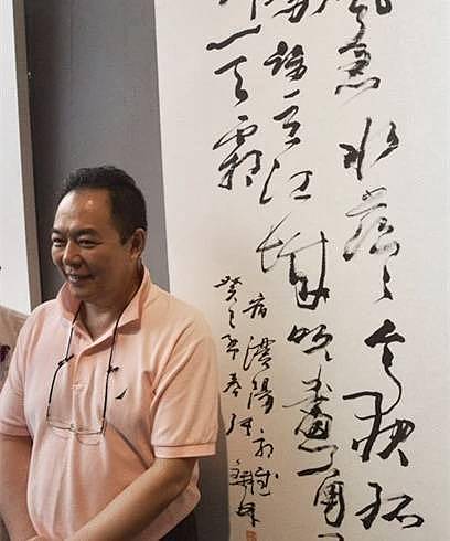 69岁刘晓庆改行卖字，被书法家评太业余，一字千金被吐槽后依然高调捞金 - 3