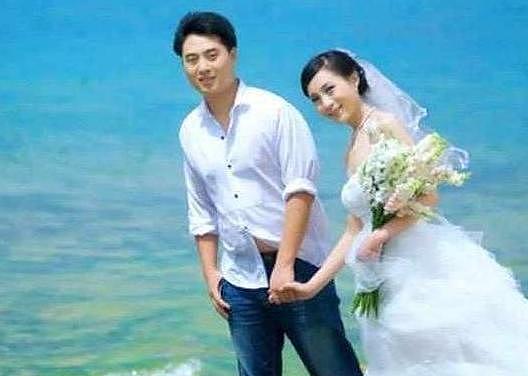 与初恋隐婚生子的杨丹，31岁成气象小姐，央视就职24年却非正式工 - 10