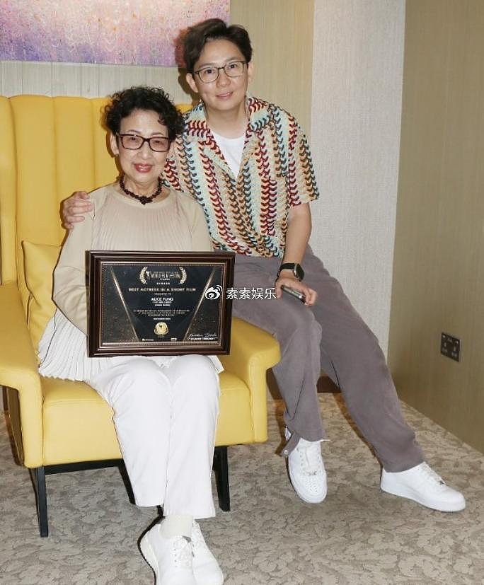 恭喜，77岁冯素波获康城最佳演员奖，古天乐等圈内好友送祝福 - 10