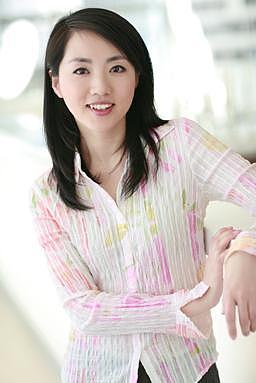 与初恋隐婚生子的杨丹，31岁成气象小姐，央视就职24年却非正式工 - 2