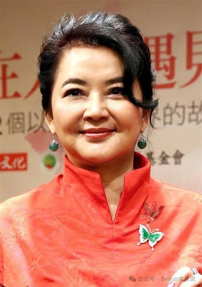 胡慧中：女儿体重近200斤，黑帮前夫惨死街头，女神如今过得好吗 - 4