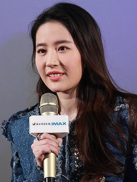 17位烦恼不一的女星，有人脱发秃顶治不好，有人反复发胖患抑郁 - 11