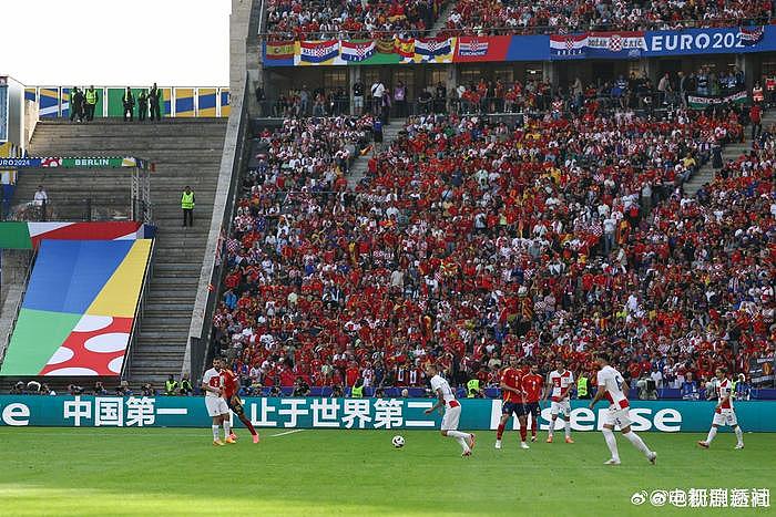 2022年卡塔尔世界杯，海信打出“中国第一 世界第二”广告语… - 8