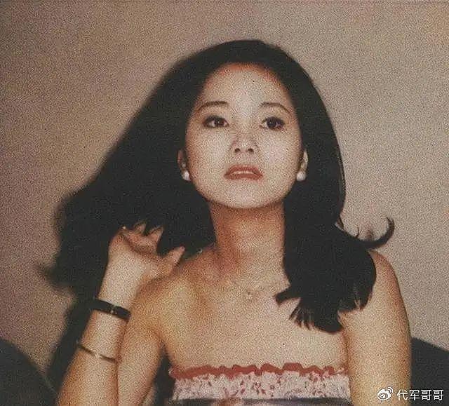 邓丽君去世27年后，男友保罗再婚生子，弟弟的坚持让人泪目 - 13