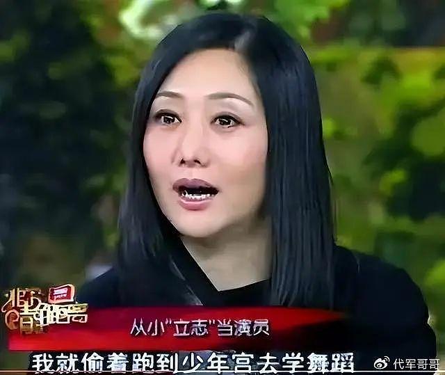 著名演员娟子：靠“令妃”大火，出道多年无绯闻，59岁越活越优雅 - 11