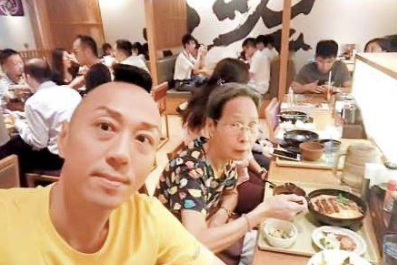 49岁TVB绿叶突然公开婚讯，与旧爱复合年底结婚，曾向佘诗曼表白 - 4