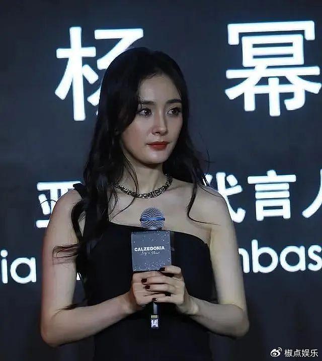 杨幂演农村妇女被狠批！穿破棉袄现身，皮肤太白没半点农村妇女样 - 12