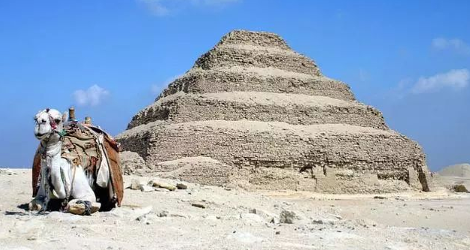 阶梯金字塔下发现石棺，棺内有一头公牛的木乃伊，这是怎么一回事