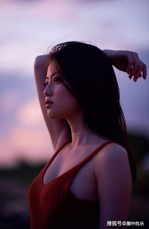 24岁的她，是日本宅男心中的“白莲花”，甜美可爱，微胖身材 - 3