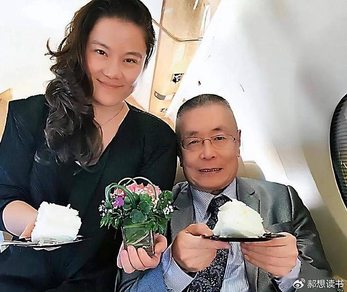 刘诗昆庆祝85岁生日，妻子身材富态，三段婚姻两段“忘年恋” - 5