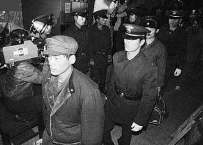 回顾1985年鱼雷艇事件，2名叛徒谋害战友欲叛逃韩国，遣返后被判死刑