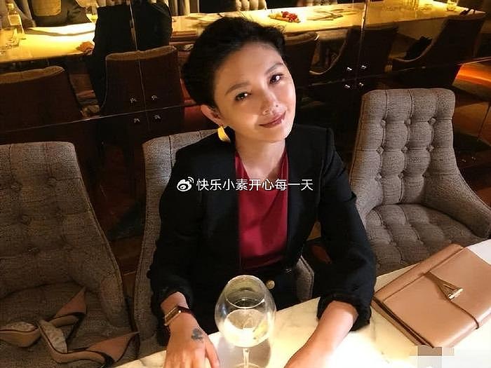 S hotel酒店低价抛售床垫 被子 电视机，大S粉丝排长队抢购 - 18