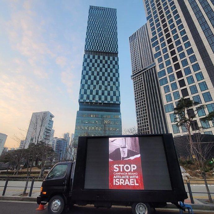 NCT粉丝在SM大楼门前卡车示威，主张不希望NCT或SM艺人… - 2