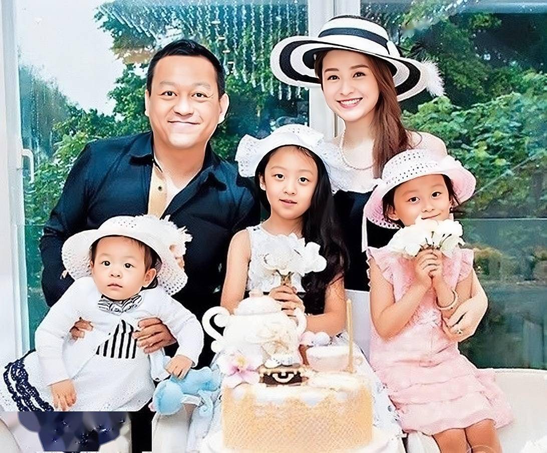 TVB“超靓长腿姐妹团”聚会，有人多次传离婚，有人已是三孩之母 - 8