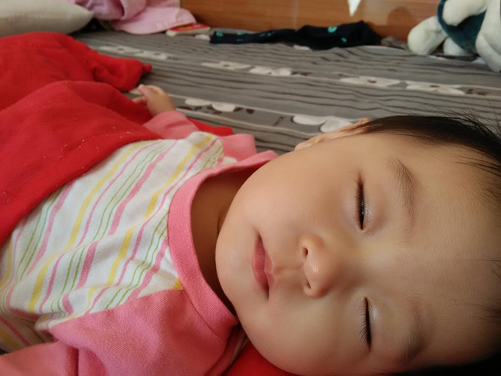 入冬后宝宝经常感冒，或与孩子的睡姿有关，这几种睡姿会留下病灶 - 5