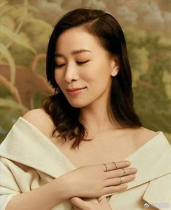 盘点年近50还没结婚的4位美女明星，你最喜欢谁？ - 1