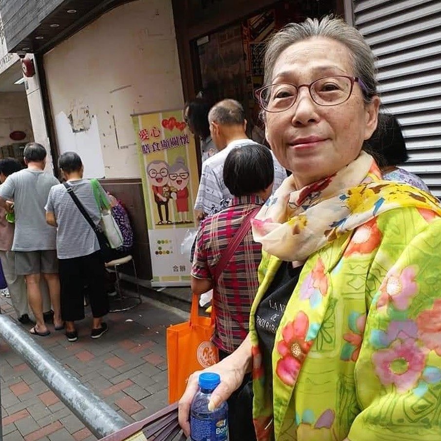 69岁TVB绿叶独自过除夕，与子女感情疏离无往来，已搬进老人院 - 1