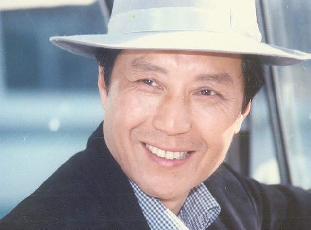 城南旧事父亲饰演者严翔去世，享年89岁，如今爸爸的花儿真的落了 - 1