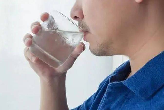 多喝水对肾脏好？养肾护肾，要避开这3种错误的喝水方式！ - 7