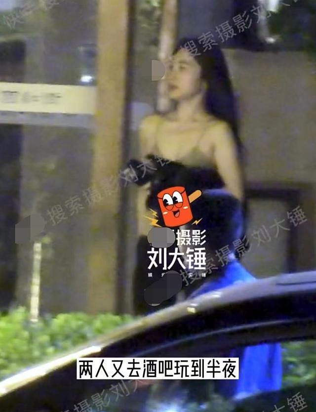 黄晓明与新女友不畏流言，半夜在酒吧嗨玩，女方穿着火辣太像baby - 4