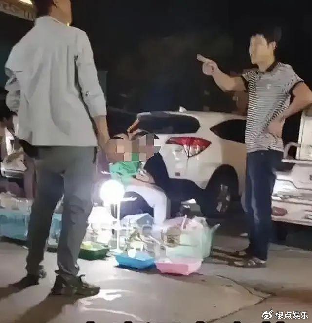 鲜血四溅！山东高密夜市一男子被砍，细节曝光惨不忍睹，家属崩溃 - 2