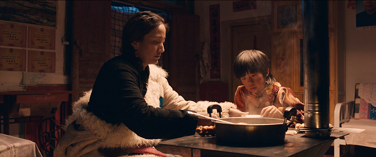 电影《牛王》10月18日温暖上映藏族少年千里夺牛开启治愈之旅 - 5