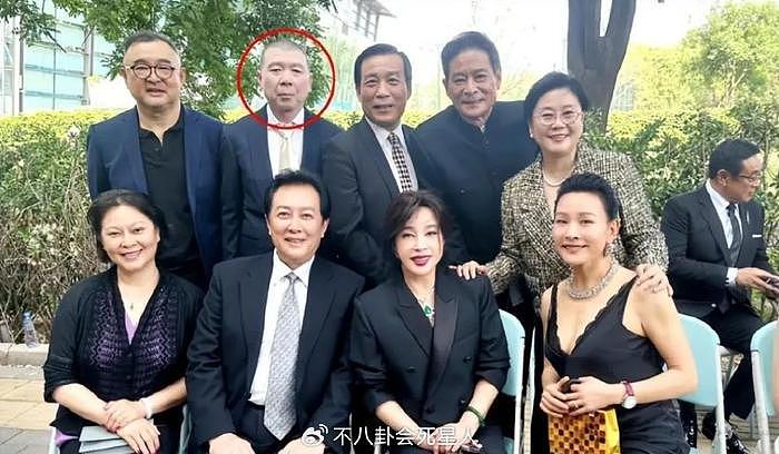65岁冯小刚又坐第二排，从独孤求败到透明人，他的结局已注定 - 4