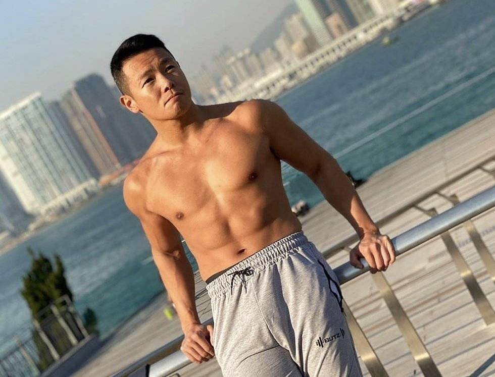 又走一个！38岁TVB肌肉型男宣布离巢，存钱13年仍付不起首付 - 1