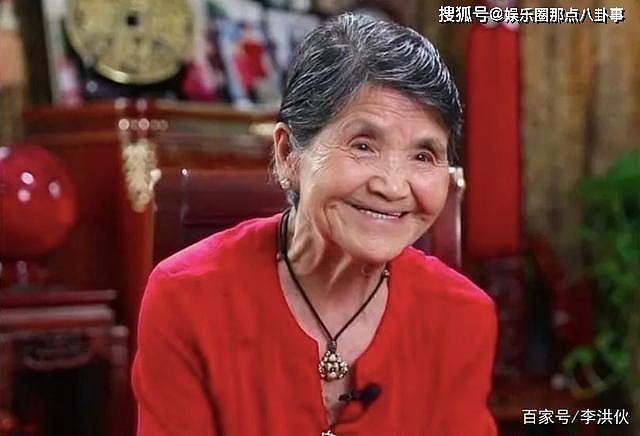 黄圣依带86岁婆婆直播卖货惹争议 - 11
