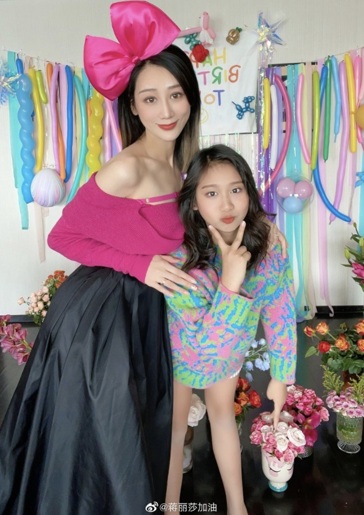 陈浩民为长女办生日派对，10岁陈雅薷打扮成熟，颜值身高遗传母亲 - 1