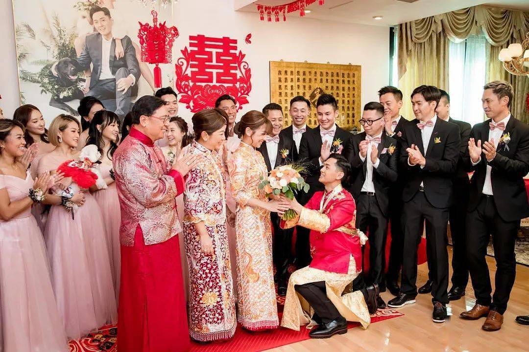 恭喜！37岁TVB男星与歌星太太补摆喜宴！现场众星云集，犹如台庆阵容 - 10