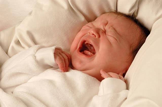 宝宝究竟多大长牙才算正常？宝妈对照“出牙顺序表”就心理有数了 - 7