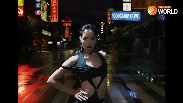 网友称Lisa付费宣传新歌，为拍MV向泰国店主支付金额，成热门话题 - 7
