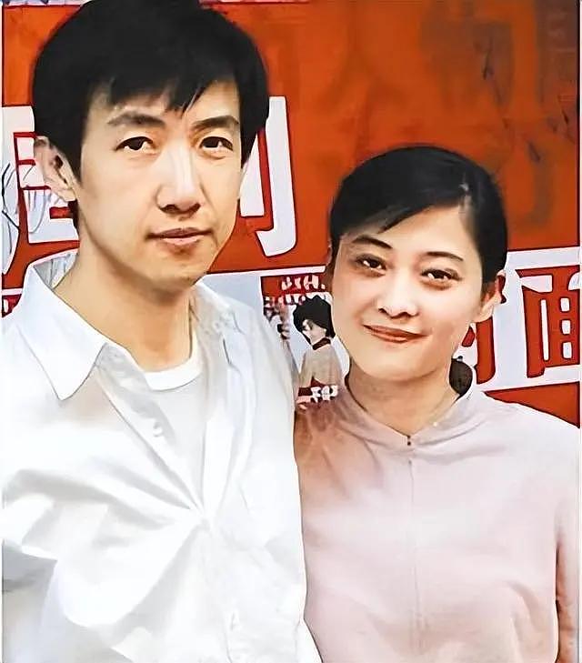 女星李呈媛庆结婚7周年，曾因大手术无法行走，全赖丈夫鄢颇照顾 - 18