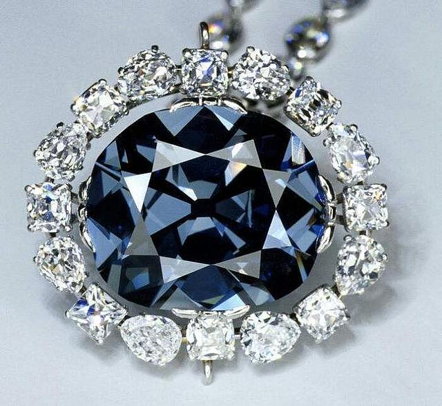世界上最贵的钻石（世界上最贵的八颗钻石）
