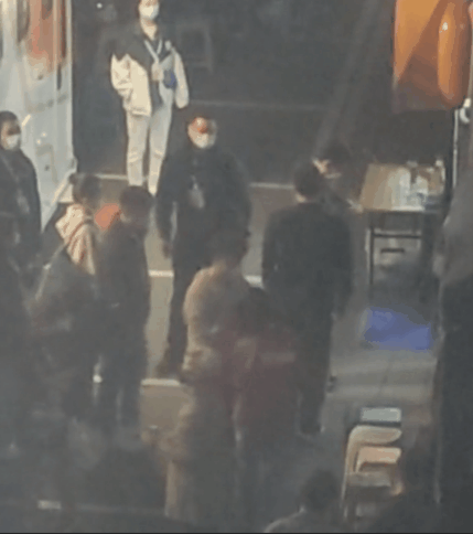 刘德华在哈尔滨拍戏细节曝光：竟用两个替身，深夜在街头烧香拜神 - 13