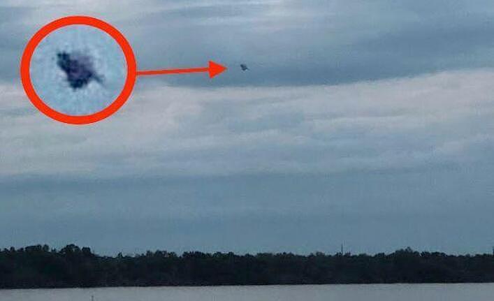美国佛罗里达上空现“外星飞船”UFO猎人：有公交那么大 - 1
