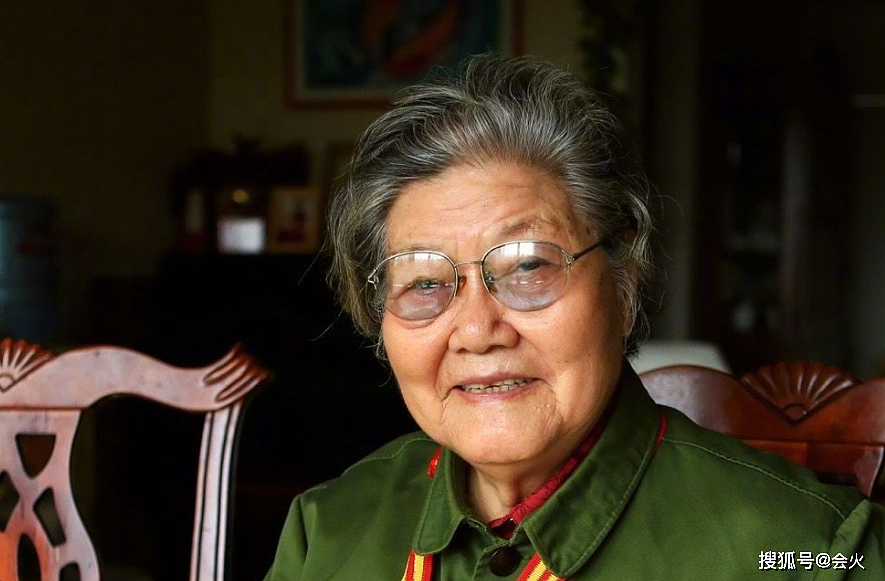 李少红母亲金淑琪去世，享年91岁，参加过大歌舞《东方红》的拍摄 - 2