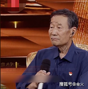 67岁李雪健上节目说话吃力！额头冒汗打湿头发，称接戏会玩命演 - 1