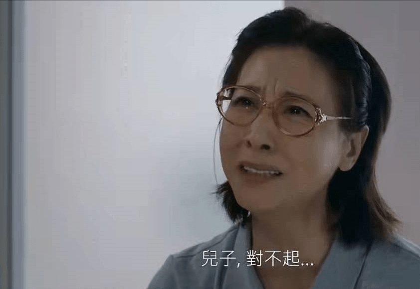 加入TVB42年从未得过奖，61岁处境剧女王素颜演妈妈三个月不保养 - 3