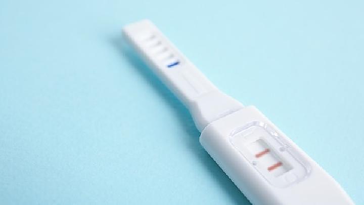 多久可以用验孕棒测出怀孕？亲身经历告诉你这个时间最合适