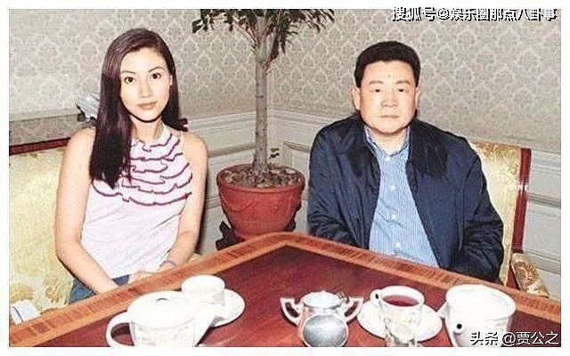 当靓丽的容颜褪去，连善良都没有的李嘉欣，还能靠什么来度过余生 - 11