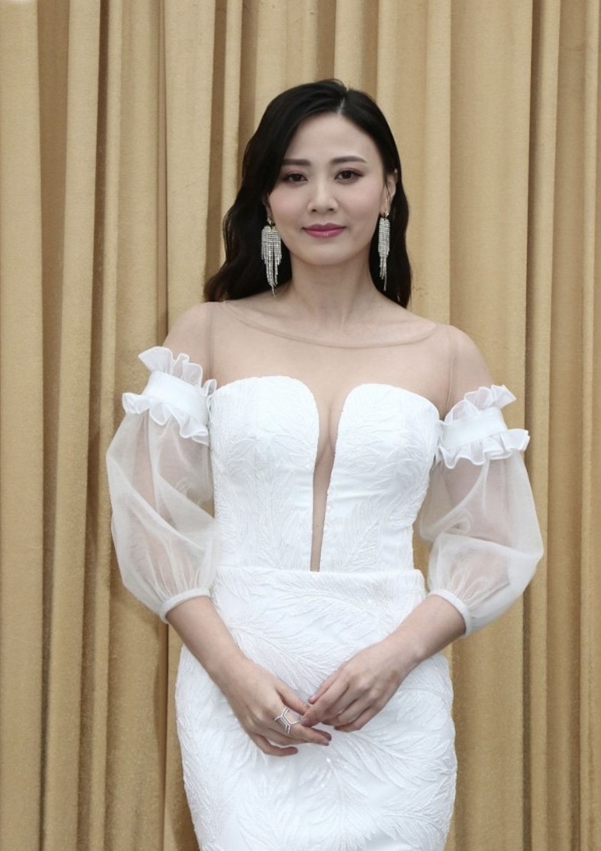 朱晨丽时隔两年拍TVB新剧，与黎耀祥合作，曾因人际关系差遭冷待 - 7