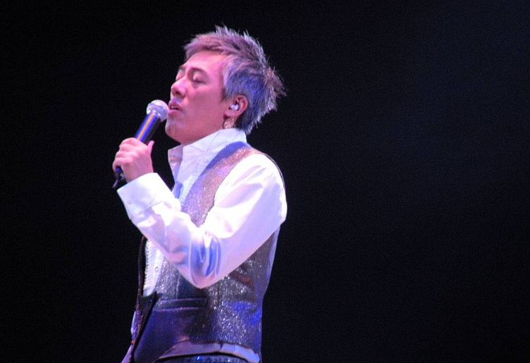 54岁歌手张宇将重返歌坛，年轻时情种一枚，妻子为他写歌150首却多次惨遭分手 - 3