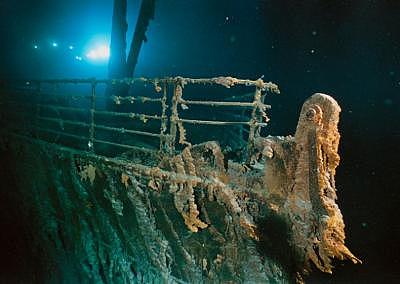 泰坦尼克号沉没108年，船上财宝无数，为何至今都不打捞？