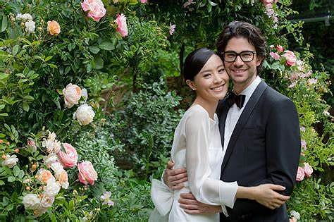恭喜！陈法拉前夫薛世恒今日在半岛酒店正式完婚，新娘是圈外人 - 16