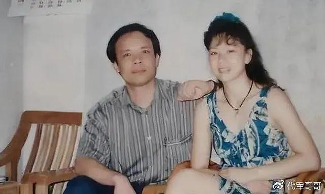 李宁之妻陈永妍：结婚六年无子，见证丈夫大起大落，44岁冒险生女 - 16