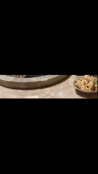 搞笑GIF趣图：蛇鼠大战，老鼠一点都不怂 - 3