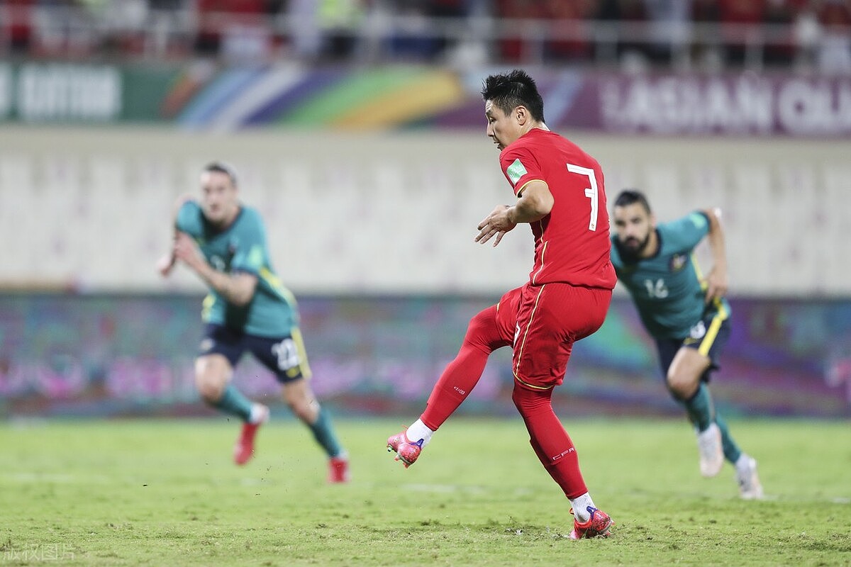 中国球迷责任重大，加把劲！武磊暂列亚足联周最佳第二，即将反超 - 1